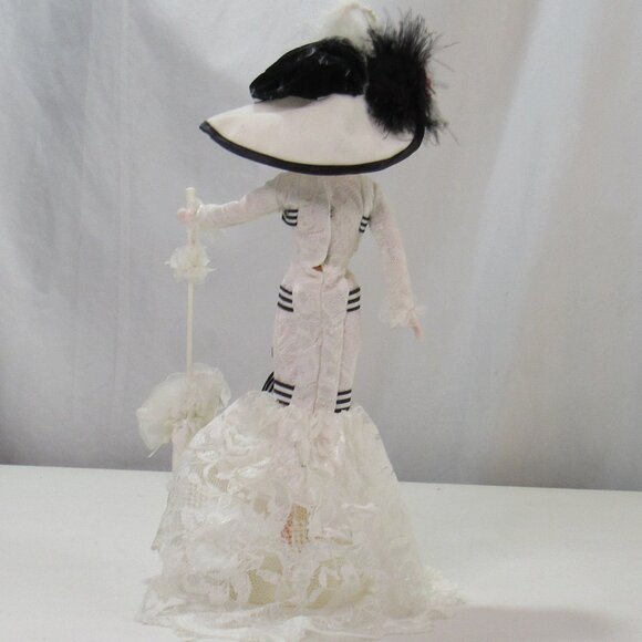 Barbie as Eliza Doolittle in My Fair Lady-Collector's Edition 1995 Mattel Doll - Picture 3 of 16